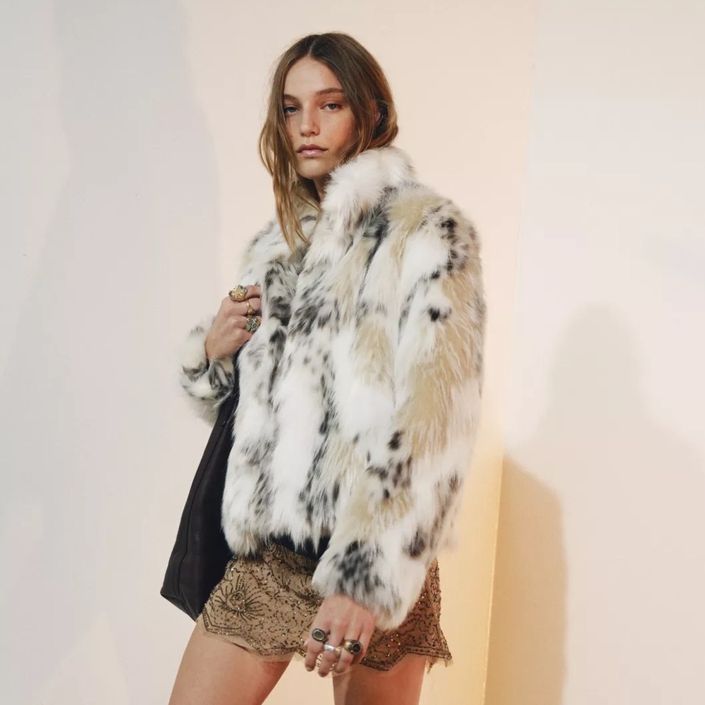 NWT Zara ZW COLLECTION FAUX FUR SHORT COAT - Picture 3 of 13